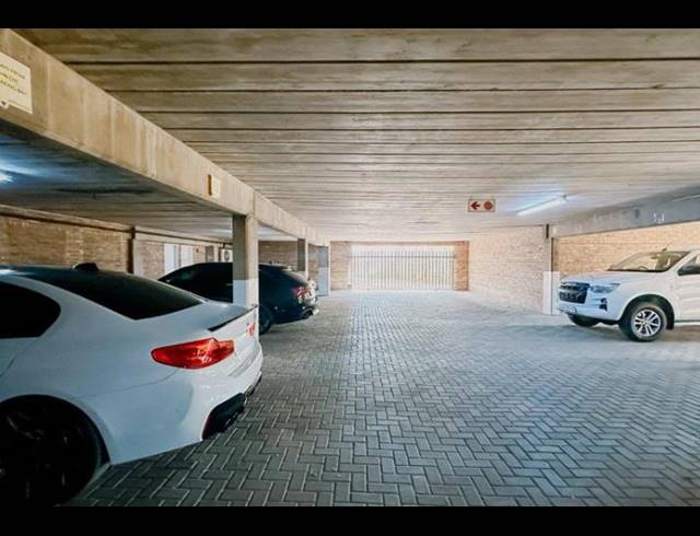 BUSINESS PROPERTY TO RENT IN BEDFORD GARDENS